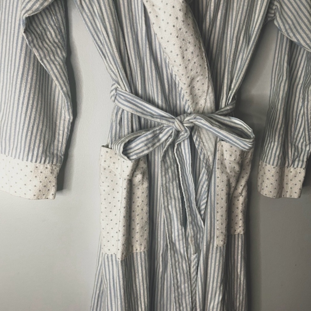 Vintage Lanz of Salzburg Blue White Polka dot, Stripe Flannel Robe Sash Sz Med - Picture 4 of 6